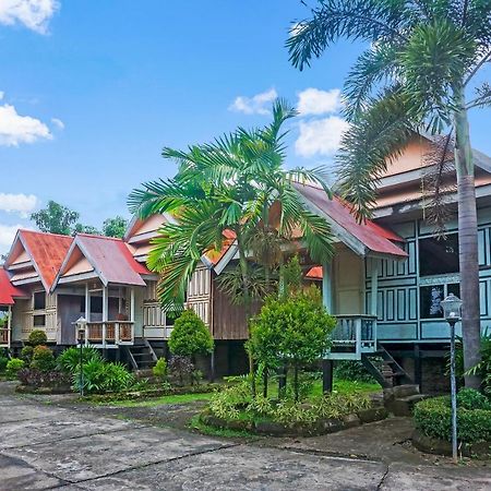 Oyo 90923 Makassar Cottage Balangberu エクステリア 写真