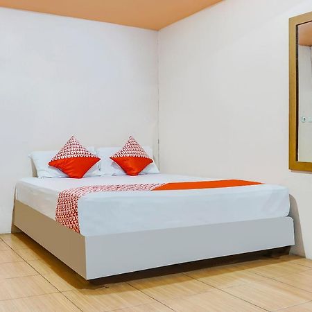 Oyo 90923 Makassar Cottage Balangberu エクステリア 写真