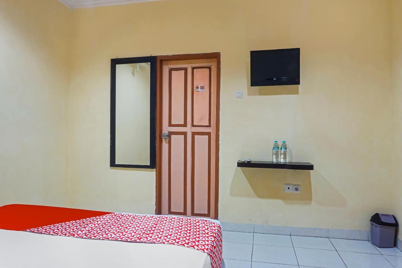 Oyo 90923 Makassar Cottage Balangberu エクステリア 写真
