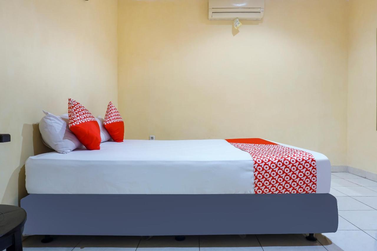 Oyo 90923 Makassar Cottage Balangberu エクステリア 写真