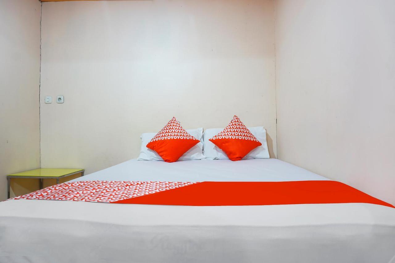 Oyo 90923 Makassar Cottage Balangberu エクステリア 写真