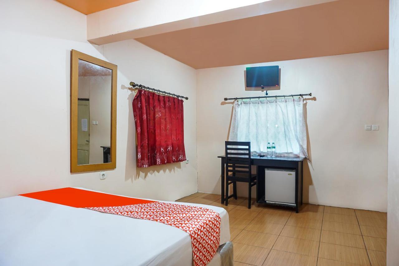 Oyo 90923 Makassar Cottage Balangberu エクステリア 写真