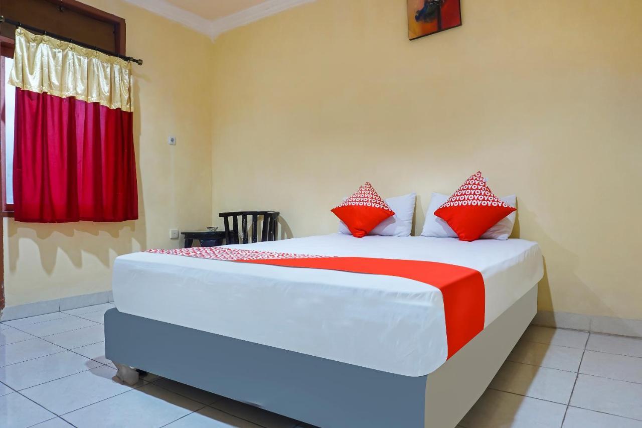 Oyo 90923 Makassar Cottage Balangberu エクステリア 写真