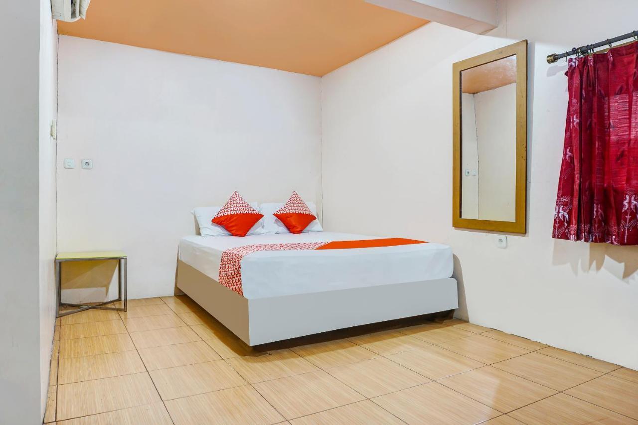 Oyo 90923 Makassar Cottage Balangberu エクステリア 写真